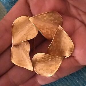 Vintage Karen Lynne 12K GF Textured Circle Leave Whreath Brooch/Pin 1950's